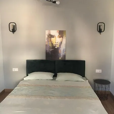 дворівневі на площі ринок *