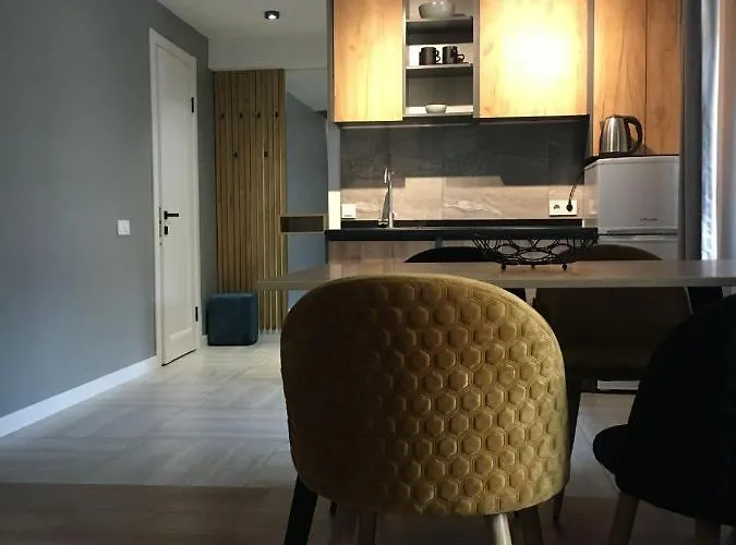 дворівневі на площі ринок *