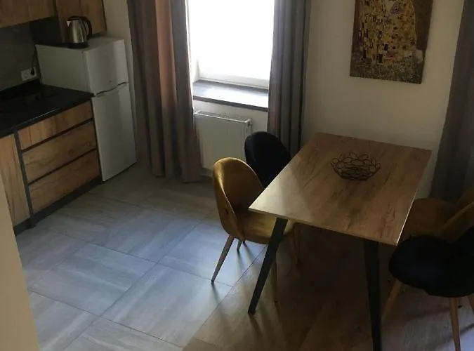 дворівневі на площі ринок * Leópolis