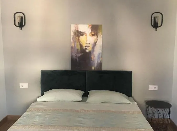 дворівневі на площі ринок *