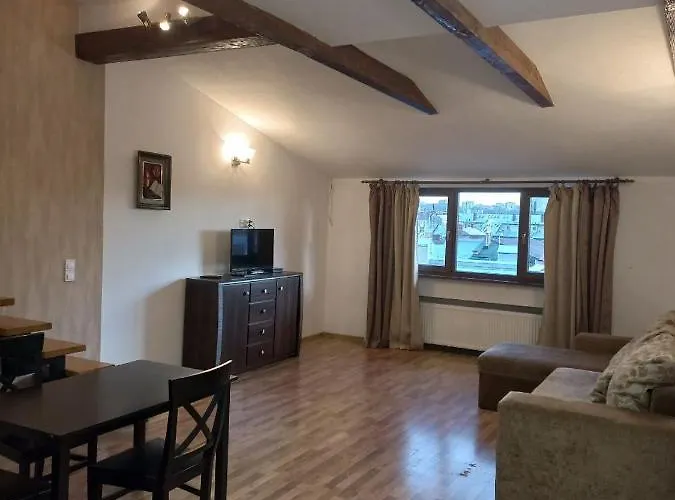 дворівневі на площі ринок Apartamento Leópolis